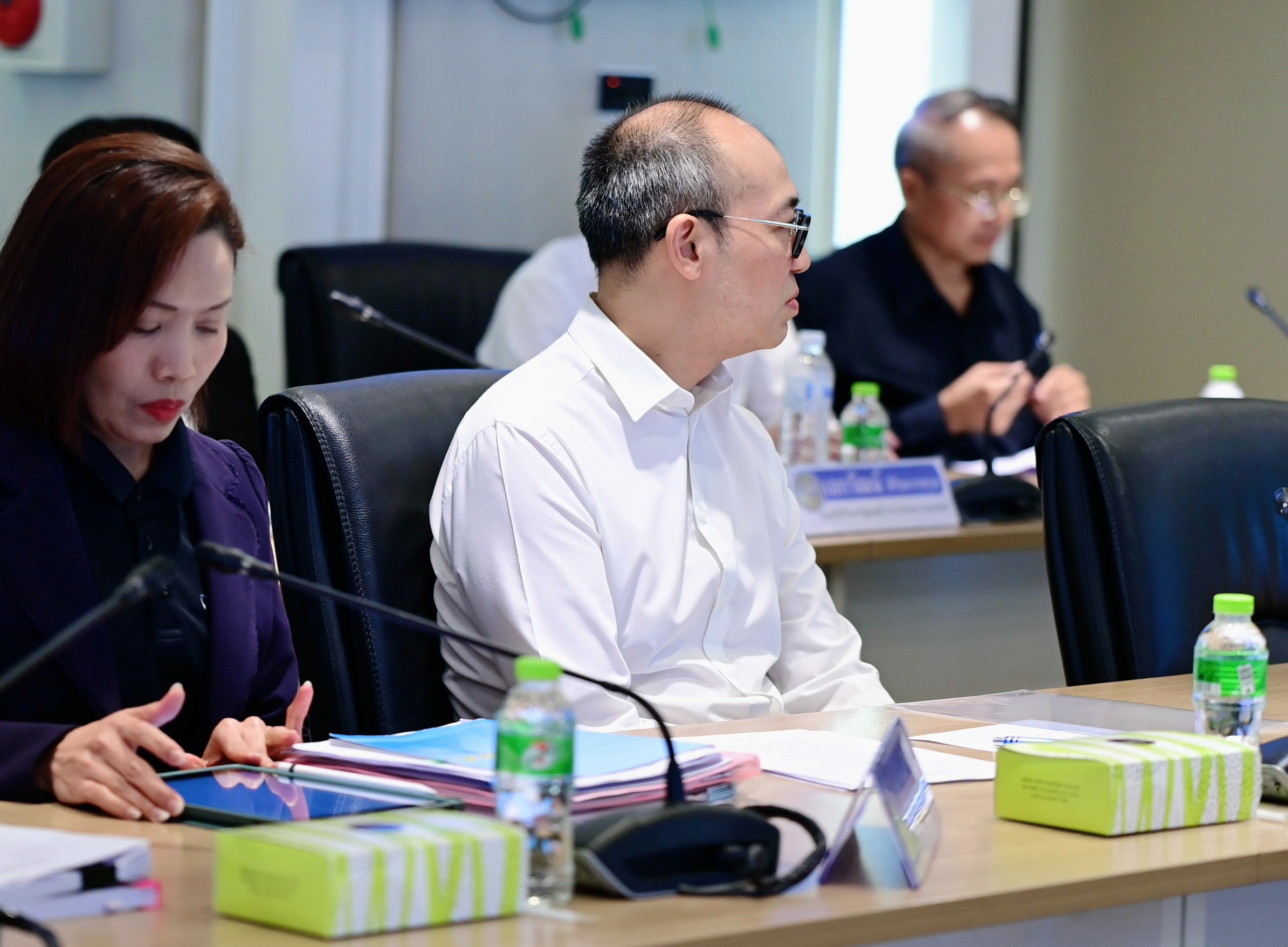 ข่าวเลขที่ 102/2569 พาณิชย์-พลังงาน-คลัง ผนึกกำลังดูแลประชาชน รับมือราคาน้ำมันผันผวน เร่งลดผลกระทบค่าครองชีพอย่างใกล้ชิด (1 เมษายน 2569)