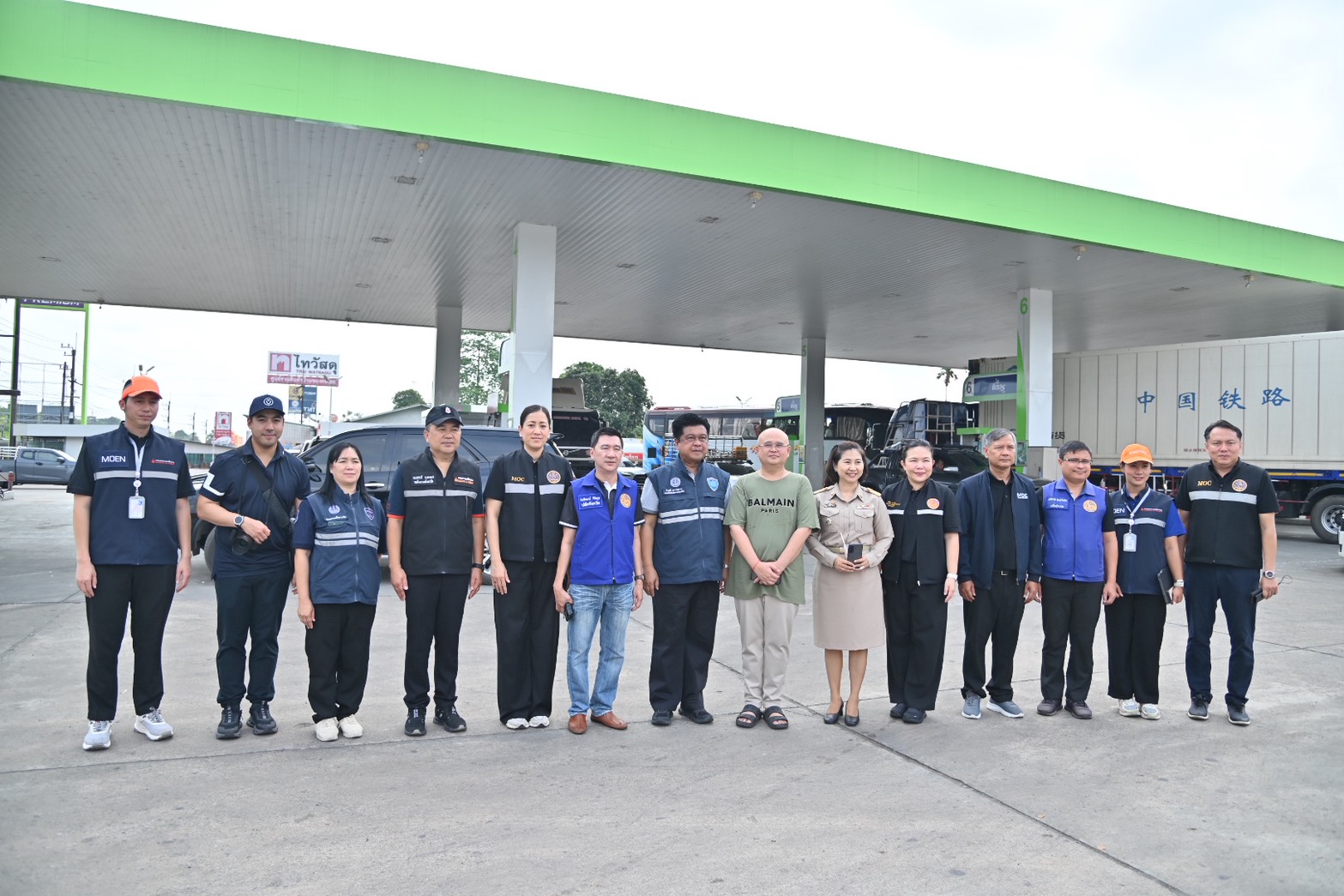 DIT ลงพื้นที่ตรวจสอบสถานการณ์ สินค้าทุเรียนในแหล่งผลิตสำคัญของประเทศ และตรวจสอบสถานีบริการน้ำมัน