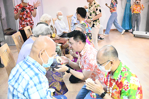 จิตอาสา ตา-ยาย สุขสันต์