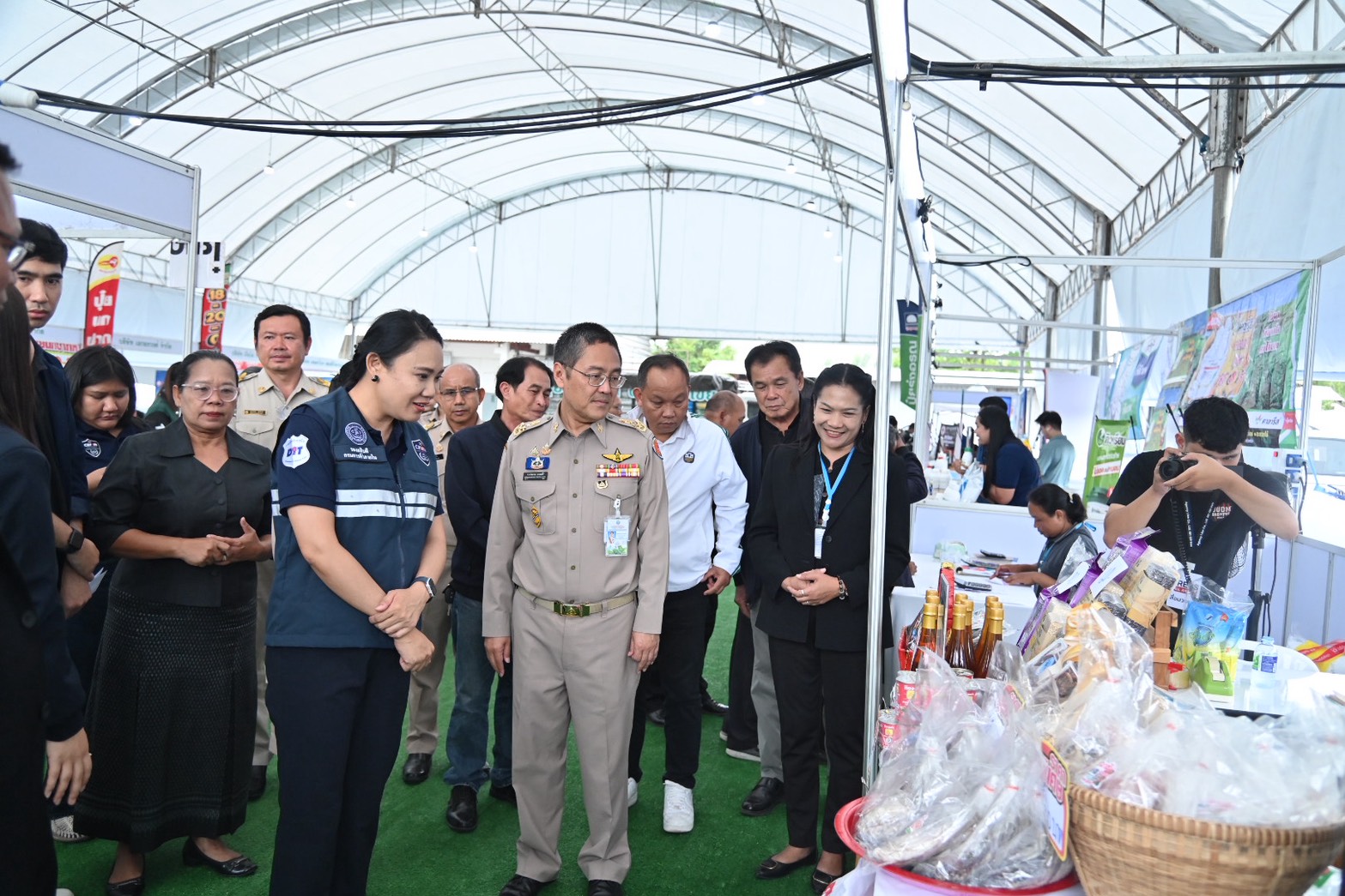 DIT จัดงานธงเขียวราคาประหยัด  "ปุ๋ยถูก ยาดี ต้องที่ธงเขียว" จังหวัดอุบลราชธานี