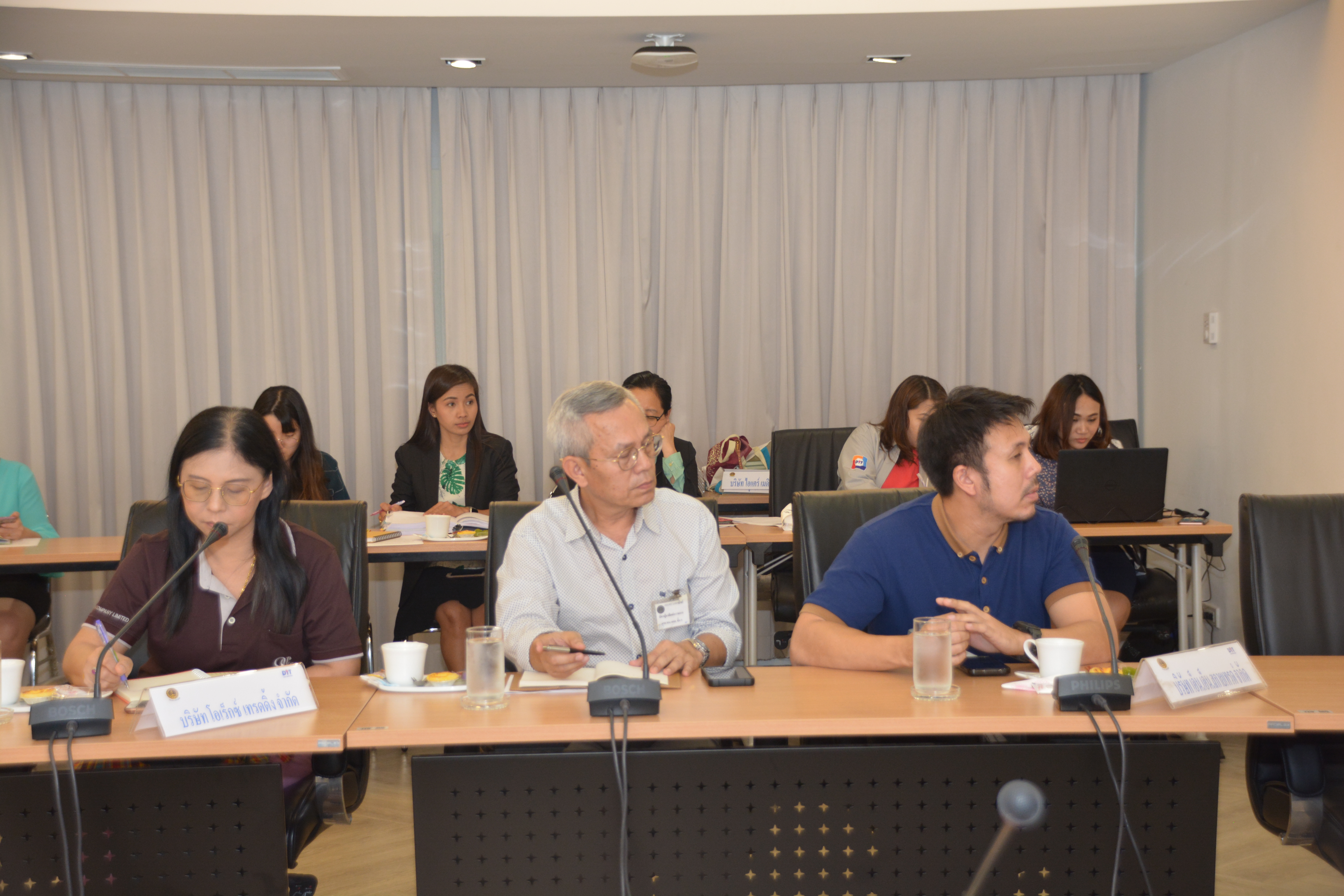 การประชุมหารือสถานการณ์สินค้าหน้ากากอนามัย