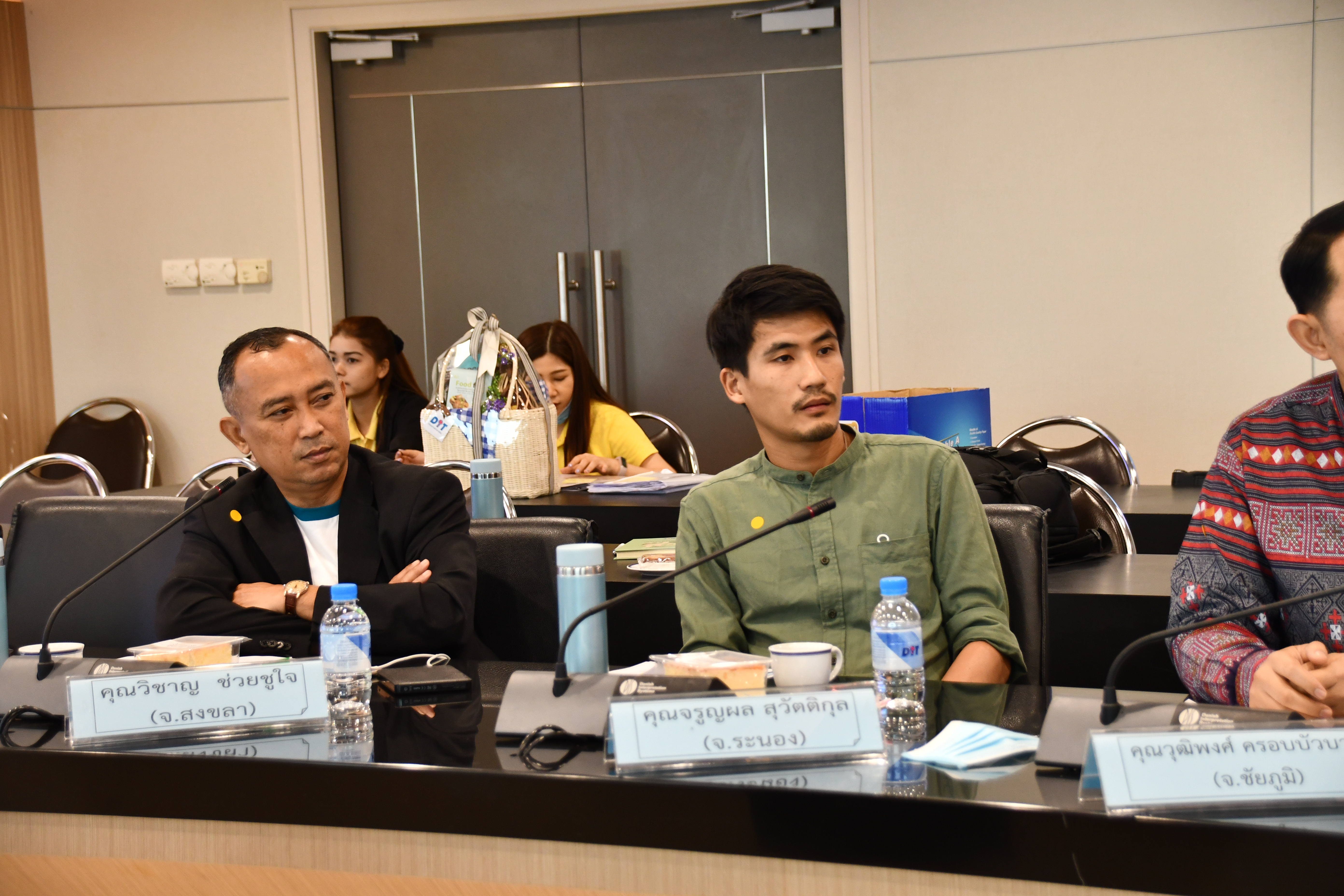 การประชุมหารือแนวทางการพัฒนาศักยภาพศูนย์จำหน่ายสินค้าเกษตรชุมชน FARM OUTLET