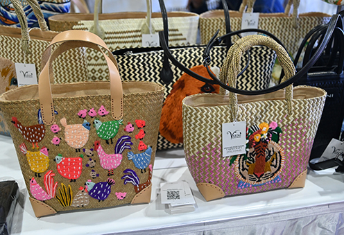 “พาณิชย์” ร่วมงาน OTOP Midyear 2024 ขนสินค้าผลิตภัณฑ์ชุมชนร่วมออกร้าน สร้างการรับรู้ กระตุ้นยอดขาย