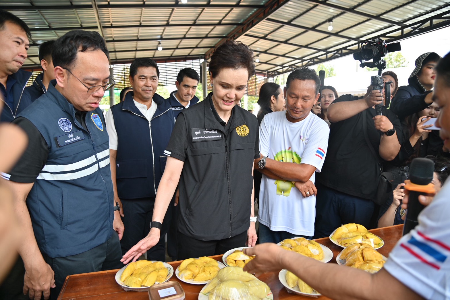 พาณิชย์ลุยจันทบุรี ชวนชาวสวนทำ "ทุเรียนคุณภาพ" เพิ่มรายได้เกษตรกร-ยกระดับทั้งระบบ พร้อมจับมือ TikTok เปิดเกม e-Commerce สร้างมูลคำเพิ่ม ดันส่งออกรักษาเสถียรภาพราคา