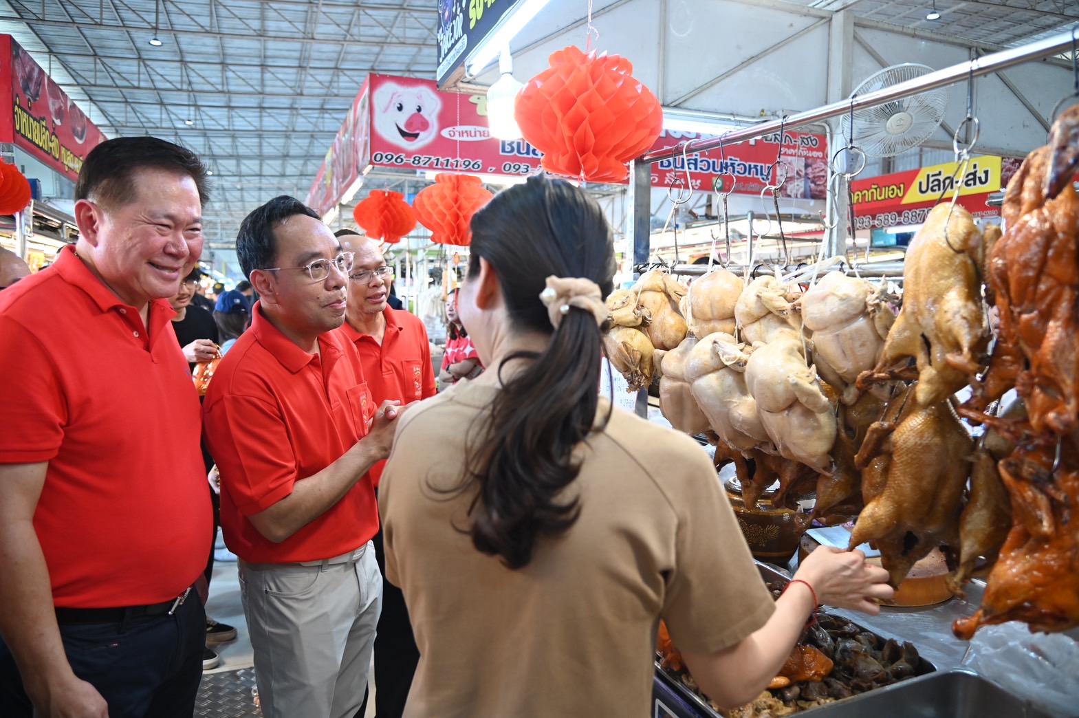 “พาณิชย์” จับมือตลาดสด-ตลาดกลาง 60 แห่ง 18 จังหวัด จำหน่ายสินค้าไหว้เจ้าราคาพิเศษ