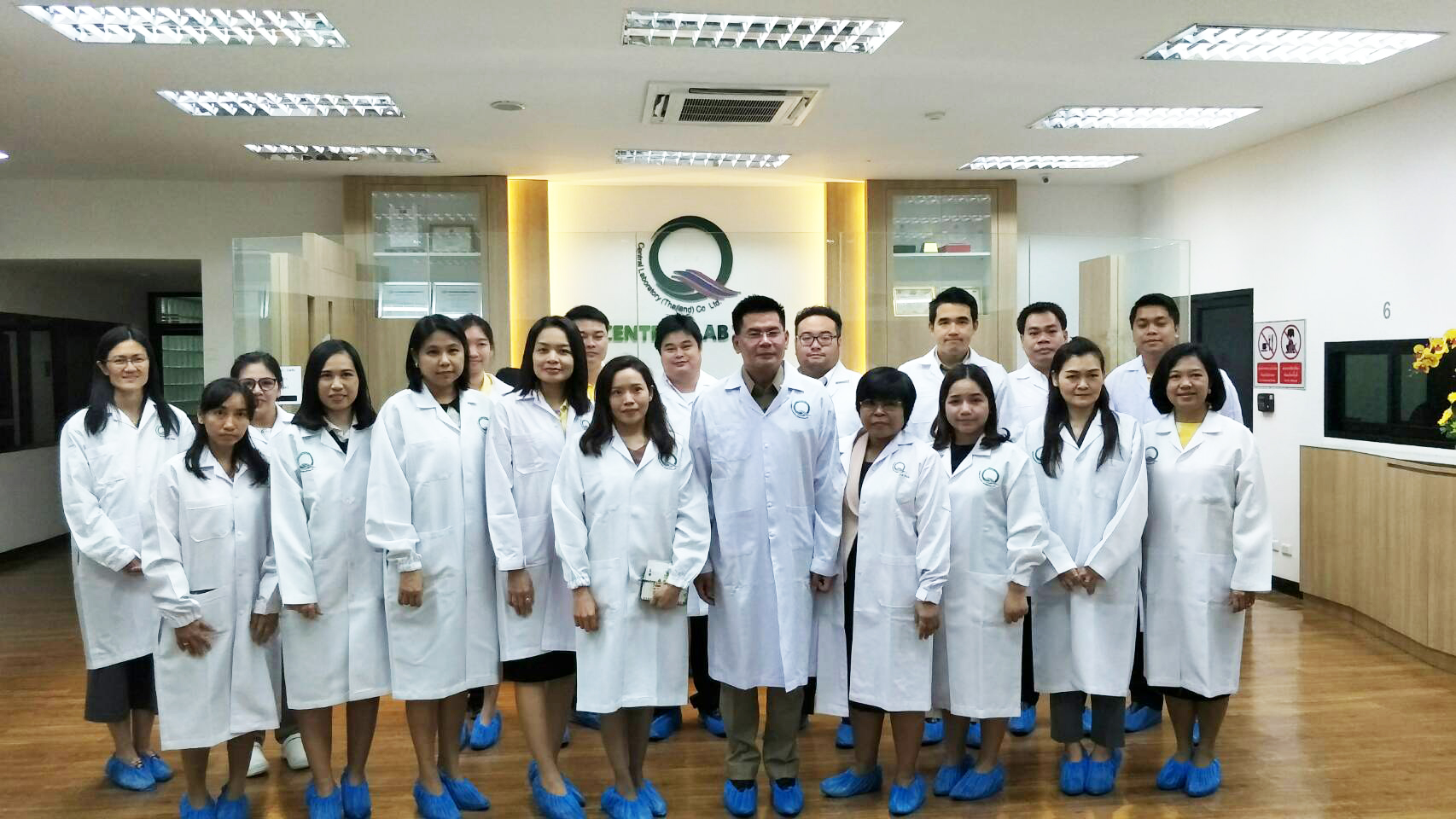 รองอธิบดีฯ นำคณะเข้าหารือและดูงาน Central Lab Thai