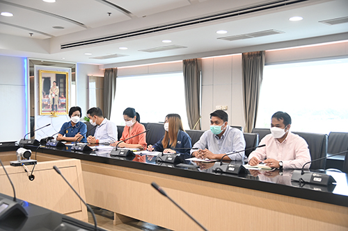 พาณิชย์ติดตามสถานการณ์ราคาผัก