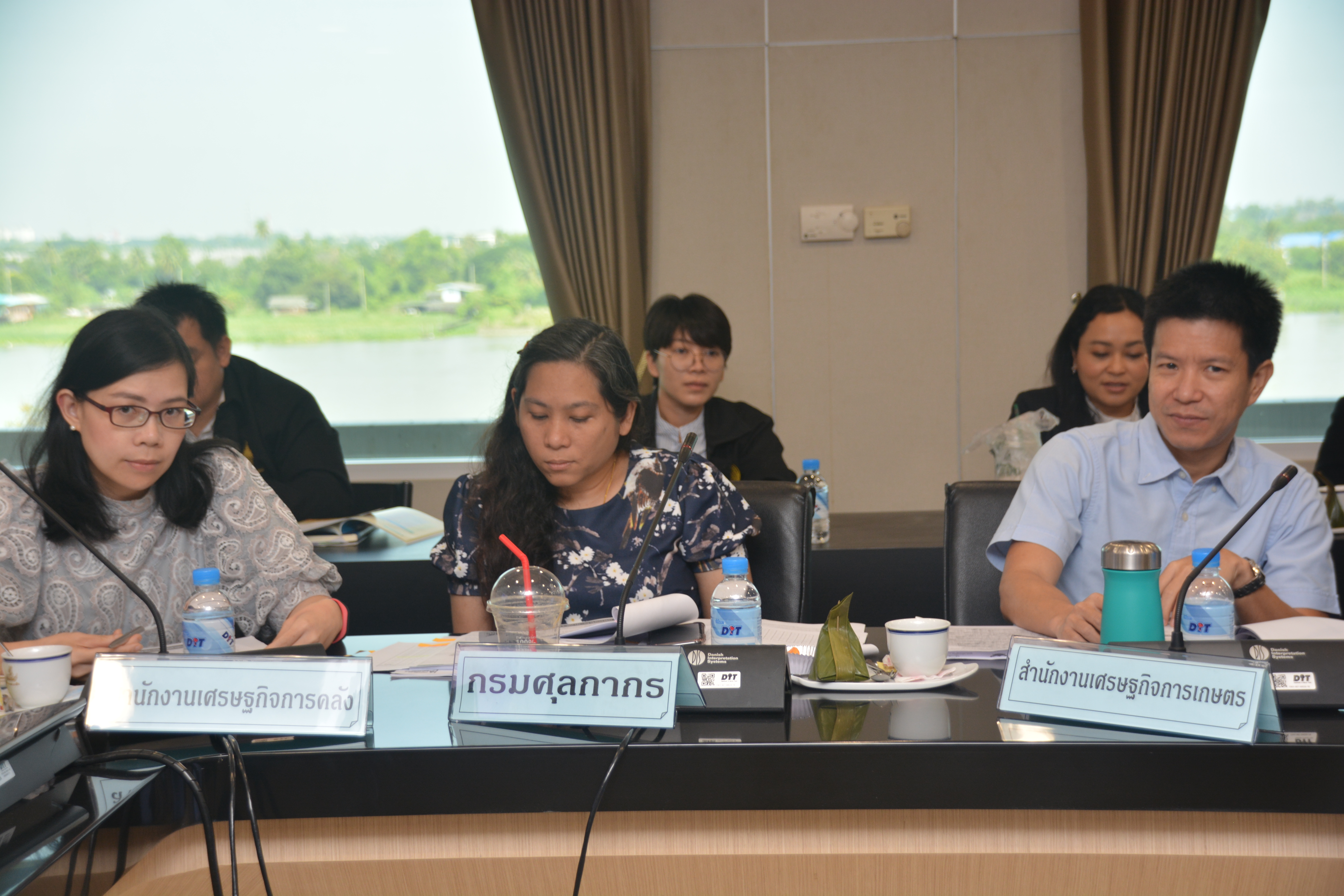  อธิบดีเป็นประธานการประชุมหารือประเมินมาตรการนำเข้าวัตถุดิบอาหารสัตว์