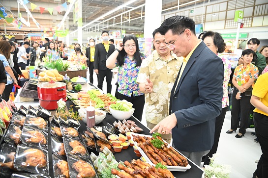 กรมการค้าภายในเปิดงาน  ฉลองมหาสงกรานต์ เติมความสุขที่บิ๊กซี 