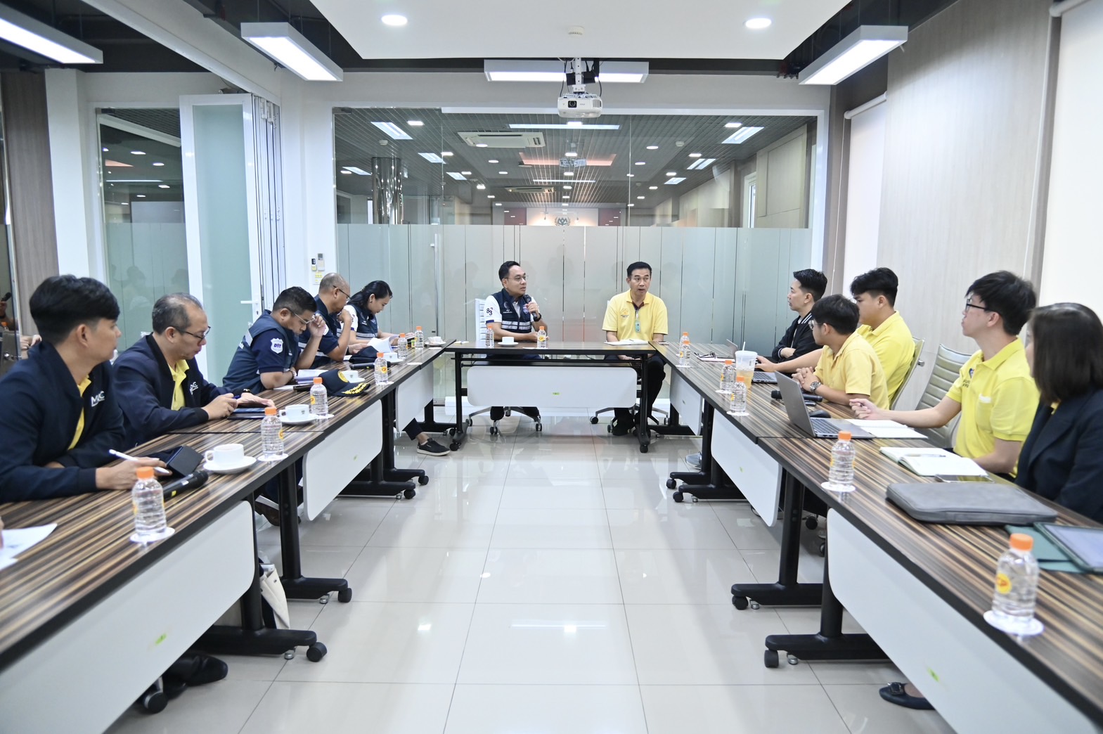 DIT นำคณะลงพื้นที่ตรวจสอบติดตามสถานการณ์ การรับซื้อข้าวโพดเลี้ยงสัตว์ และการปฏิบัติตามประกาศกระทรวงพาณิชย์ 
