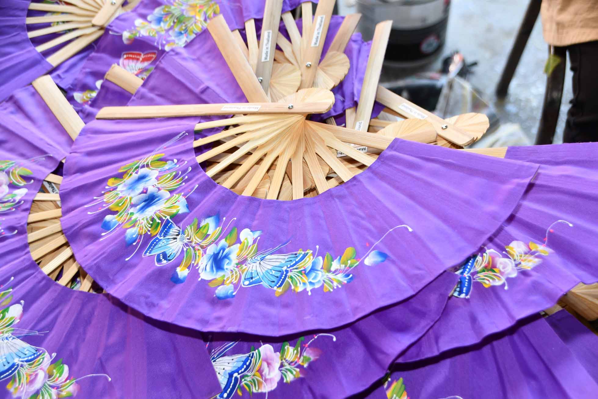 เปิดหมู่บ้านทำมาค้าขายร่มบ่อสร้าง เชียงใหม่