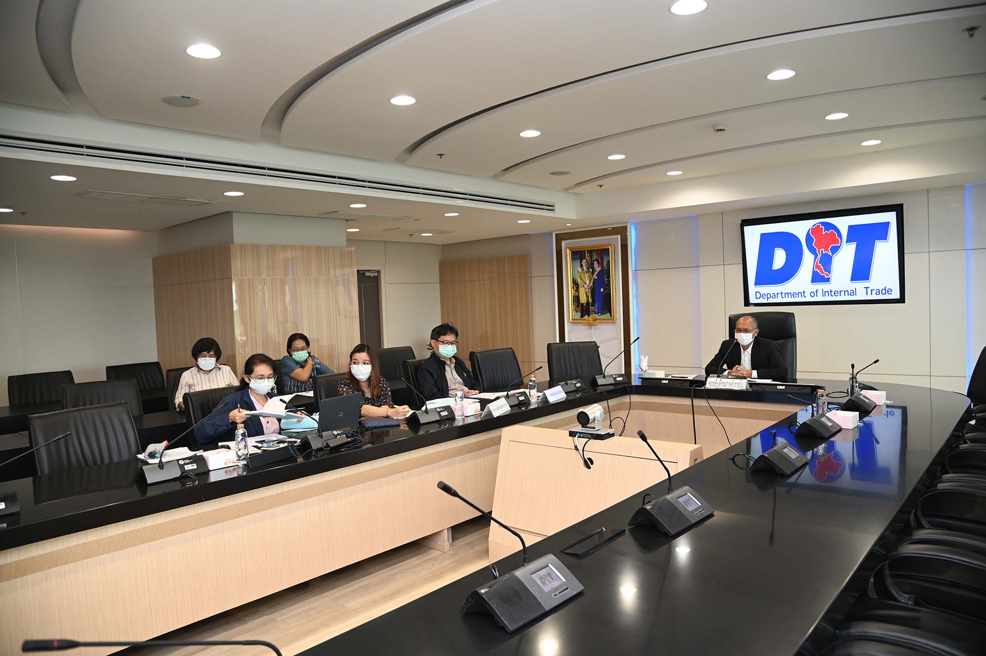 พาณิชย์ประชุมคณะอนุกรรมการบริหารจัดการน้ำมันปาล์ม