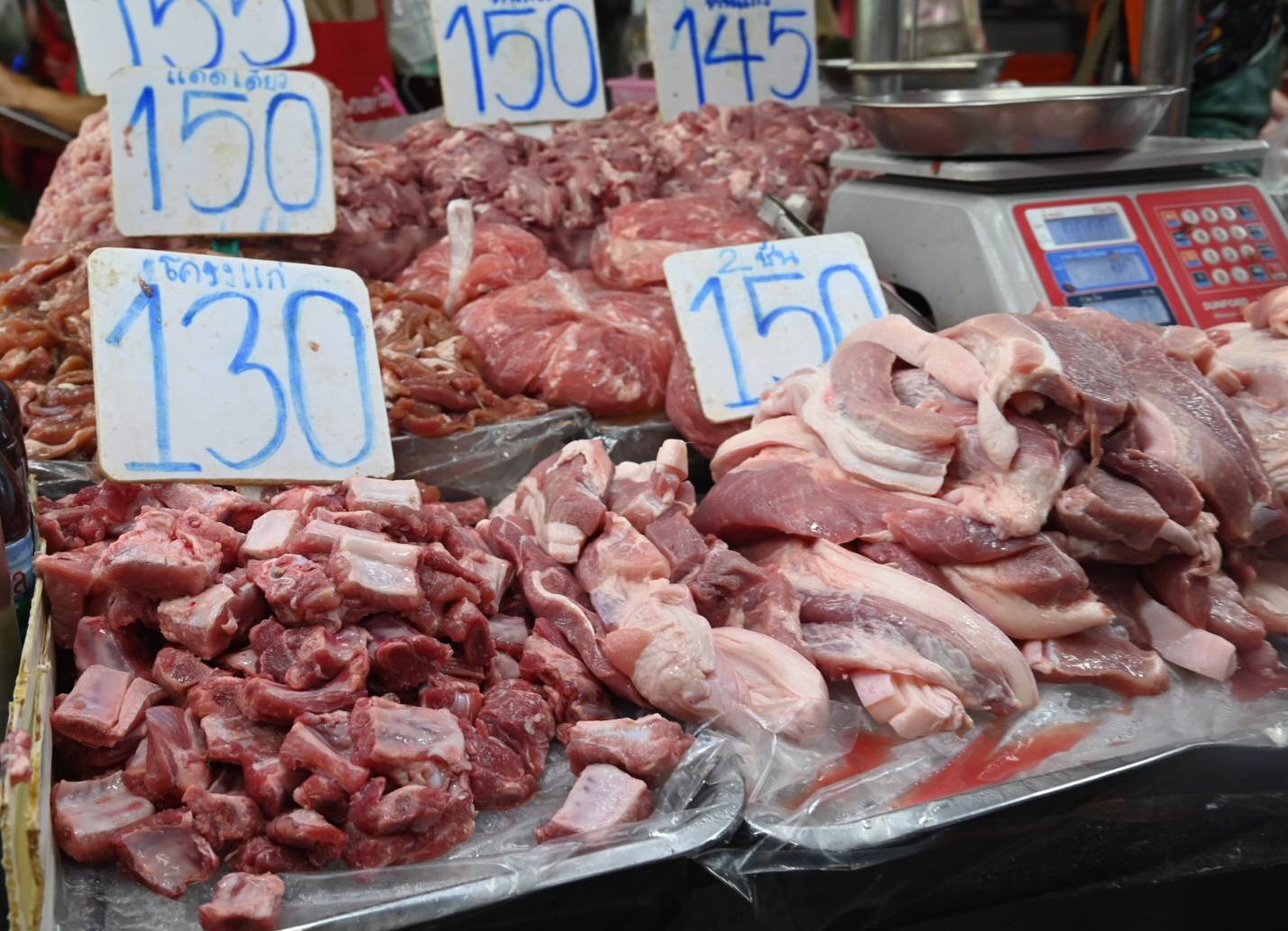 กรมการค้าภายใน บุกตลาดสด ตรวจหมู ไข่ มะนาว ปริมาณเพียงพอ ราคาเหมาะสม