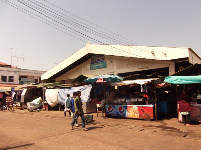 33479_ด้านหน้าตลาด.JPG