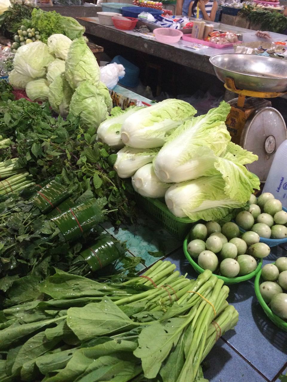 23327_แผงค้า ผัก.jpg