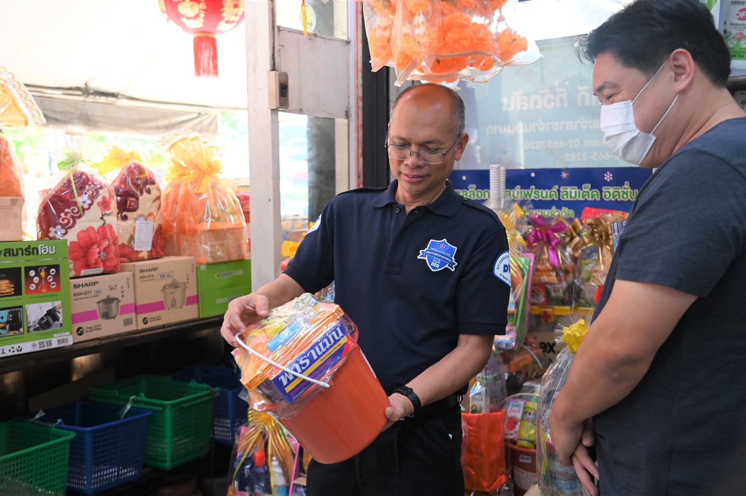 พาณิชย์ตรวจชุดสังฆทานช่วงวันวิสาขบูชาและติดตามราคาสินค้าอุปโภคบริโภค