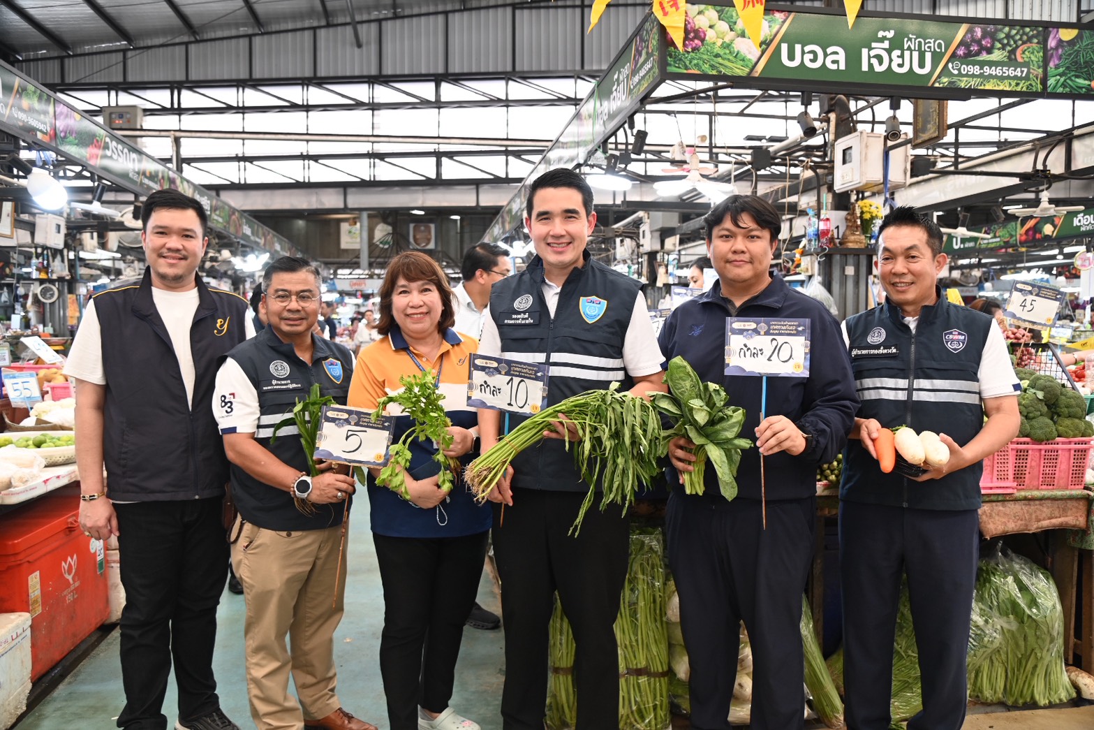 ข่าวเลขที่ 15/2569 DIT เดินหน้าลดค่าครองชีพช่วงกินเจ ‘อิ่มบุญ แบบสบายกระเป๋า’ พร้อมขานรับคนละครึ่งพลัส กระตุ้นเศรษฐกิจฐานราก (22 ตุลาคม 2568)