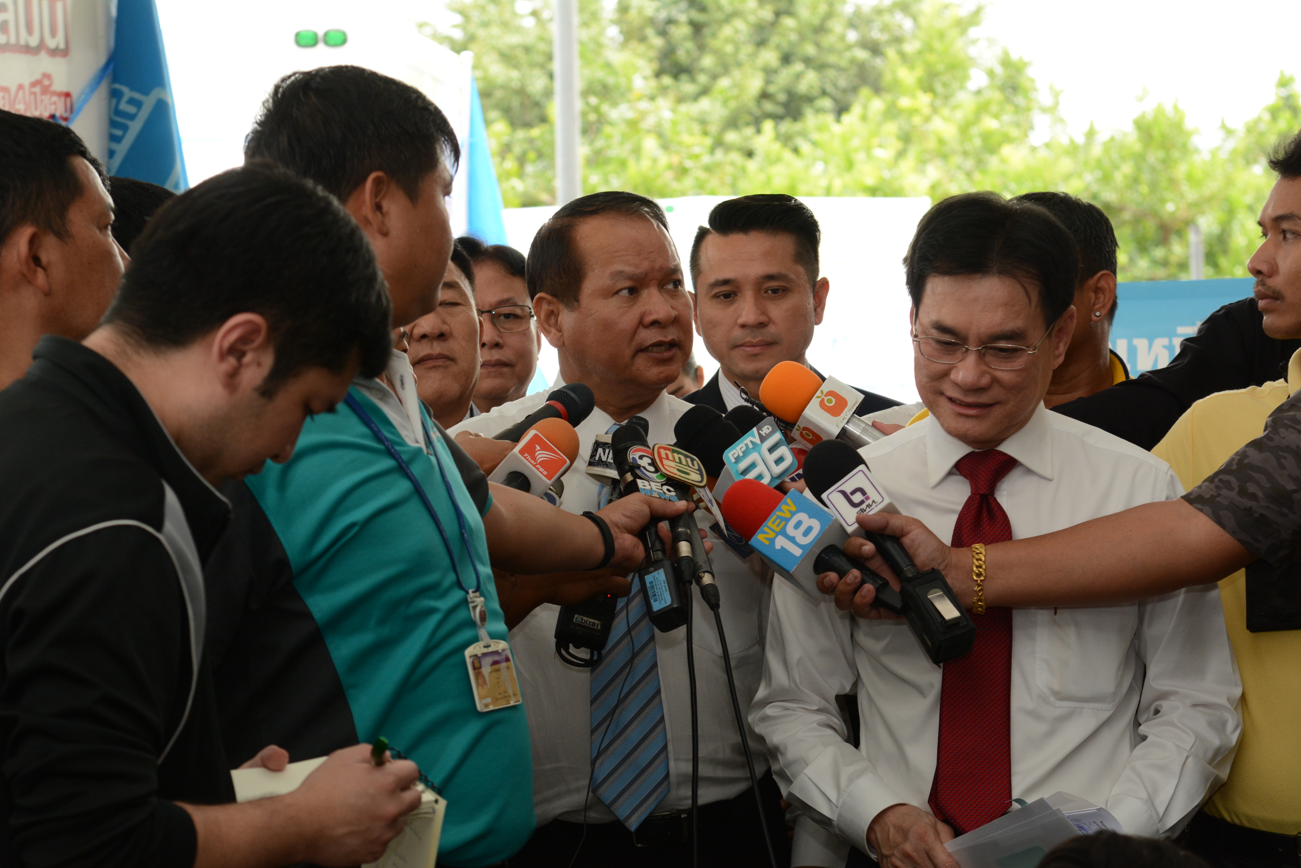 งานแถลงข่าวและปล่อยคาราวานข้าวเหนียวบรรจุถุง โครงการลดภาระค่าครองชีพผู้บริโภคข้าวเหนียว