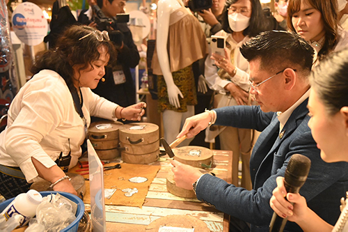 พาณิชย์ชวนช้อป! “Gifts From Local 2023 by DIT”