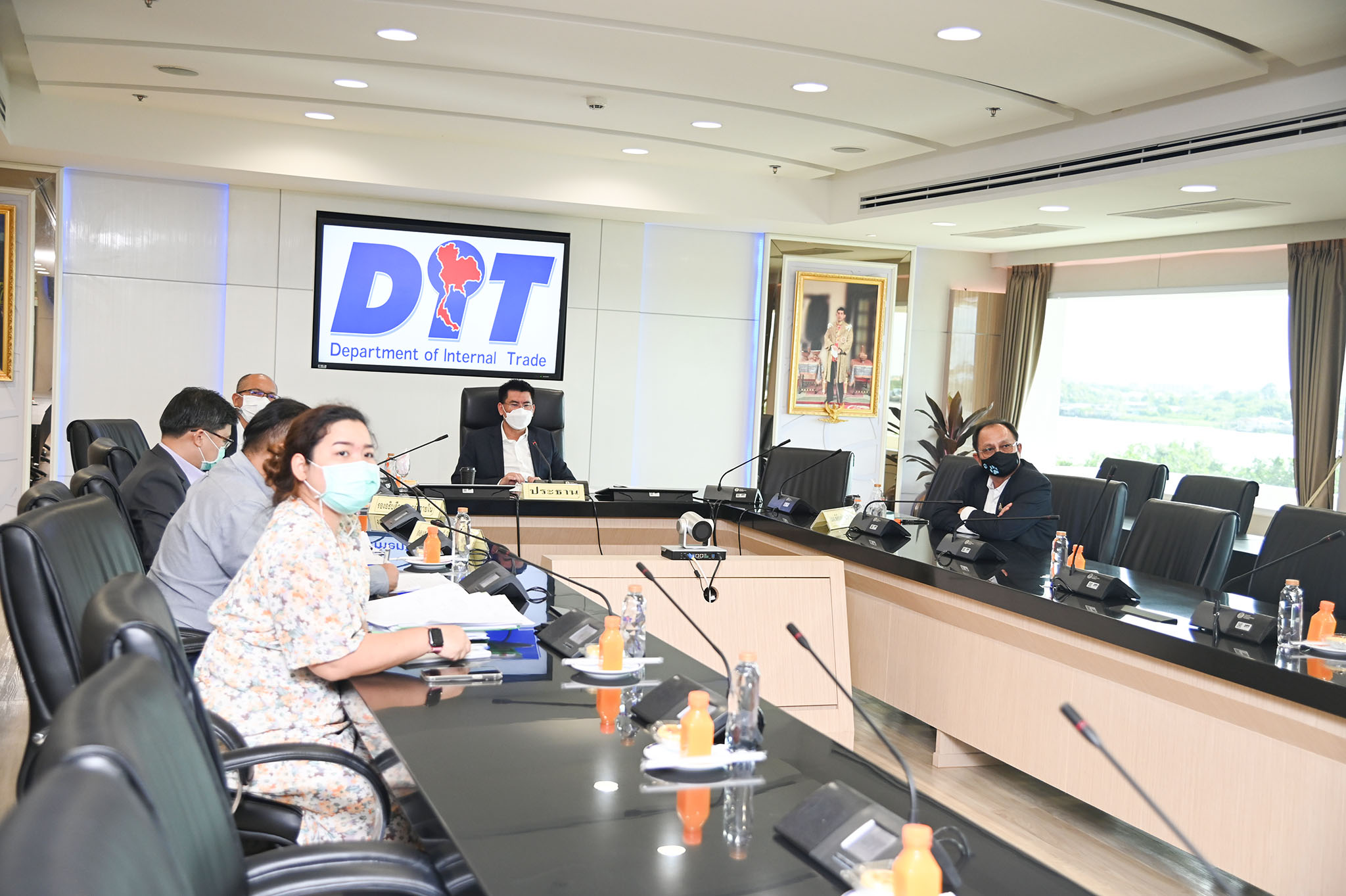 กรมการค้าภายใน ประชุมติดตามสถานการณ์หมู