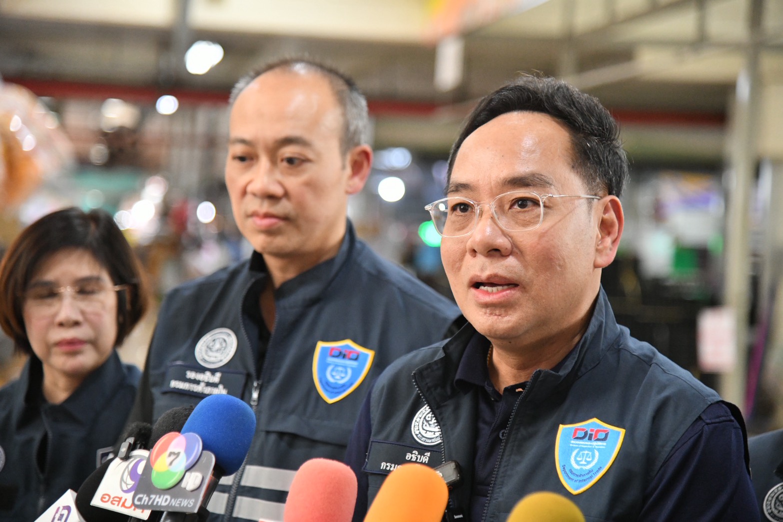 ข่าวเลขที่ 84/2569 กรมการค้าภายใน ลงพื้นที่ตรวจเข้ม หลังเกิดกระแสโซเซียลถึงราคาสินค้า ย้ำ ตลาด-ห้าง-ปั๊มน้ำมัน จำหน่ายปกติทั่วประเทศ เตือนห้ามฉวยโอกาสขึ้นราคา พบดำเนินคดีทันที (4 มีนาคม 2569)