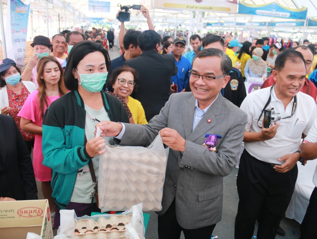 มหกรรมธงฟ้าขับเคลื่อนเศรษฐกิจภูมิภาคจังหวัดพัทลุง