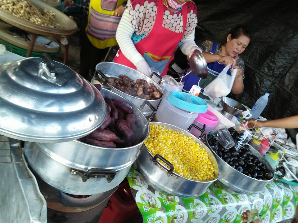 44582_แผงค้า ขนมหวาน.jpg