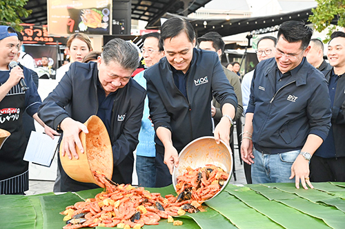 กรมการค้าภายในจัด พาณิชย์ปิ้งย่าง@เจียงฮาย ลดรายจ่ายเพิ่มรายได้
