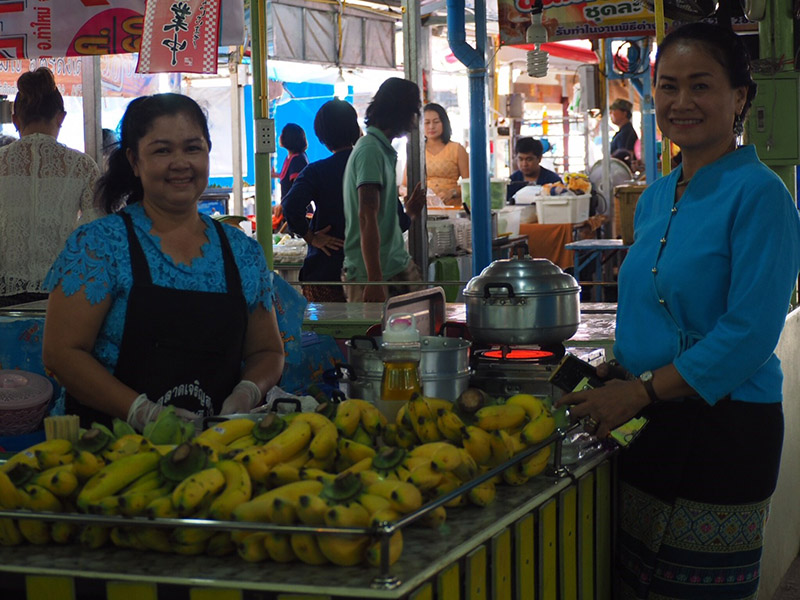 45742_ร้านขายผลไม้.jpg