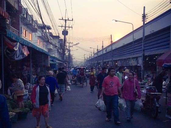 33872_ด้านข้างตลาด.JPG