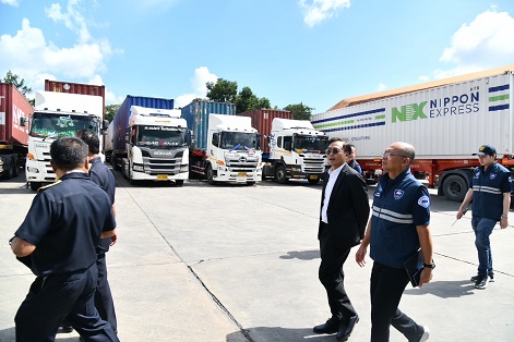 พาณิชย์เฝ้าติดตามพื้นที่ชายแดน  ป้องกันลักลอบนำเข้าน้ำมันปาล์ม