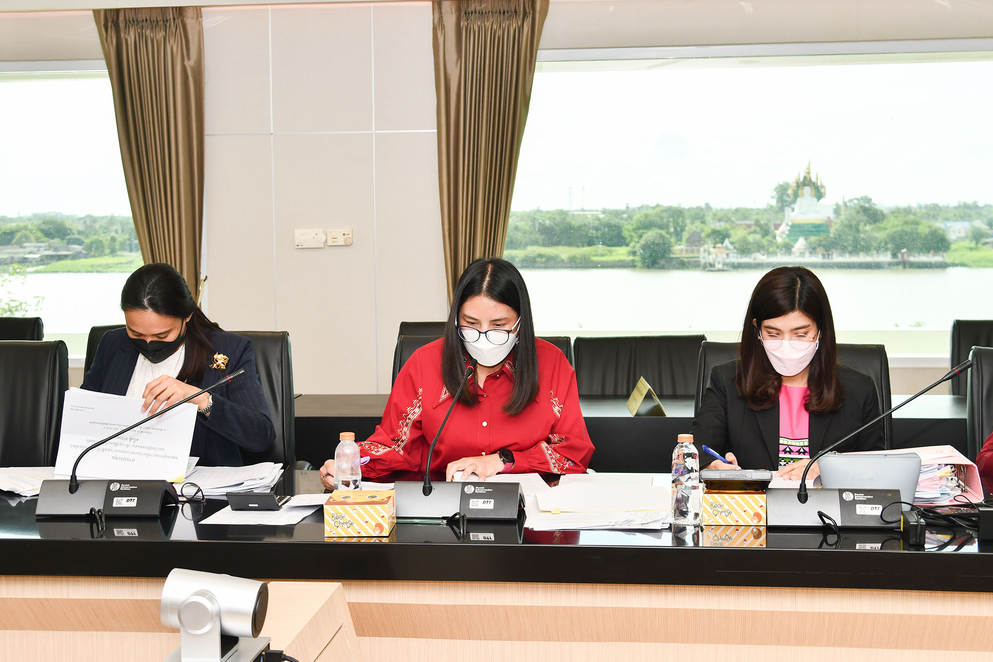 ประชุมตรวจสอบการนำเข้า ข้าวโพดเลี้ยงสัตว์เเละวัตถุดิบทดเเทน