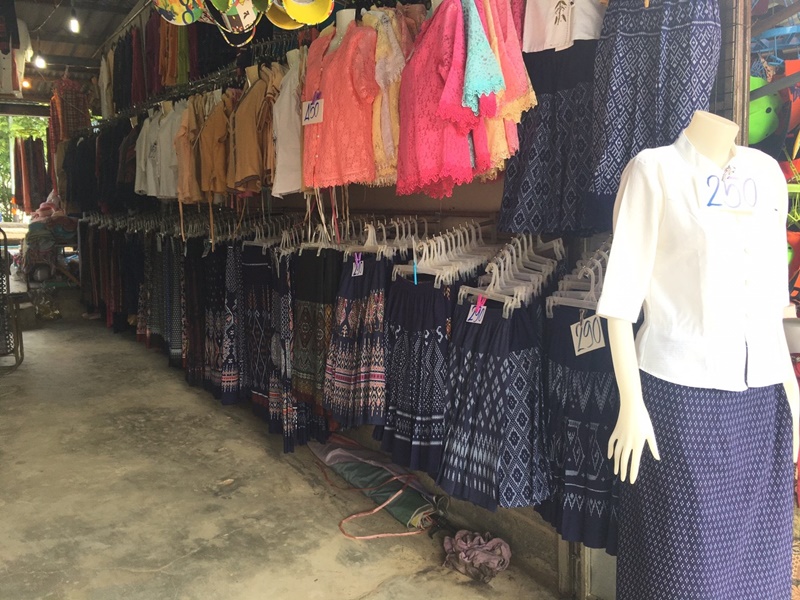 21823_แผงค้า เสื้อผ้า.jpg