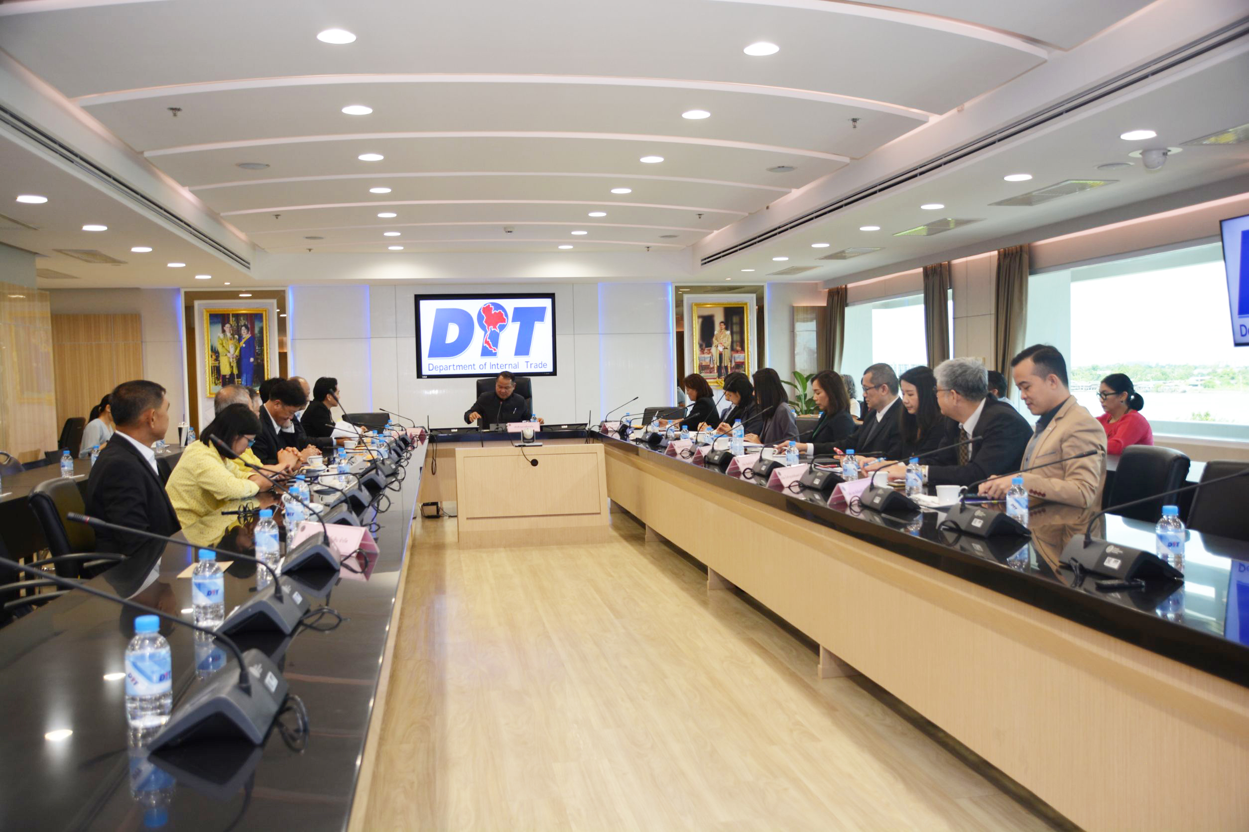 การประชุมหารือการแก้ไขปัญหาข้าวเหนียว