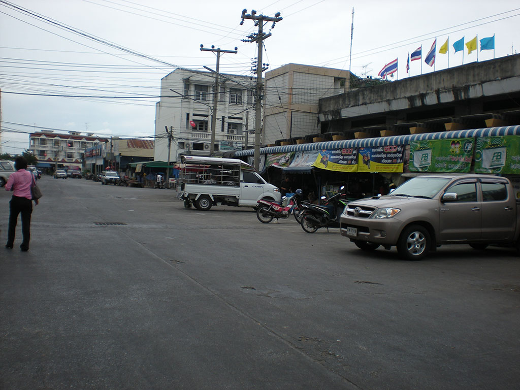 22144_ที่จอดรถ.JPG
