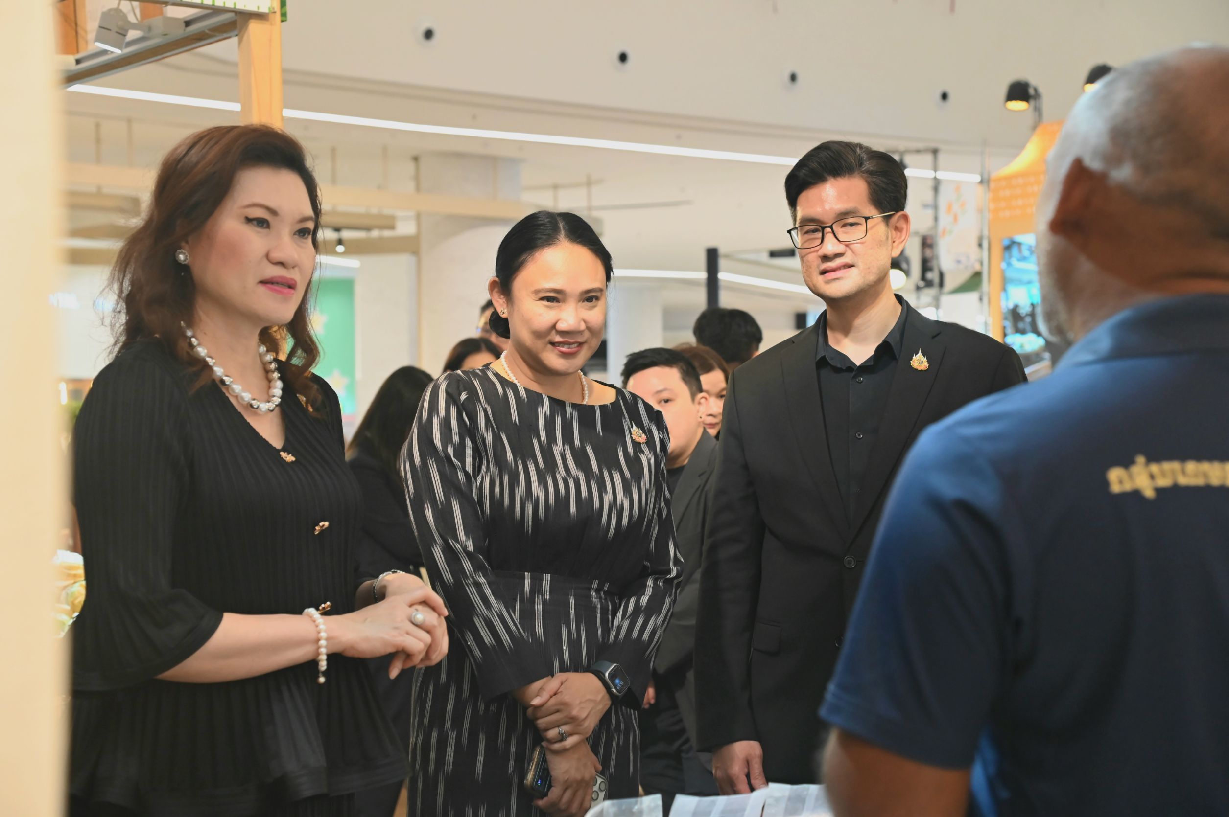ข่าวเลขที่ 13/2570 พาณิชย์ เปิดเทศกาลข้าวประณีต ดันข้าวไทยสู่สินค้ามูลค่าสูง คัด 466 กลุ่มผู้ผลิตทั่วประเทศ ชูคุณภาพ–รสชาติ สร้างจุดขาย เพิ่มโอกาสทางตลาด ยกระดับรายได้เกษตรกร (23 ตุลาคม 2569)