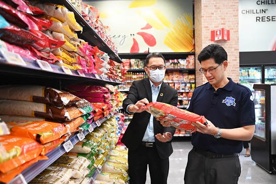 พาณิชย์ ตรวจสอบสถานการณ์ราคาสินค้า และตรวจเครื่องชั่งน้ำหนัก-หีบห่อ  สร้างความมั่นใจให้ประชาชน