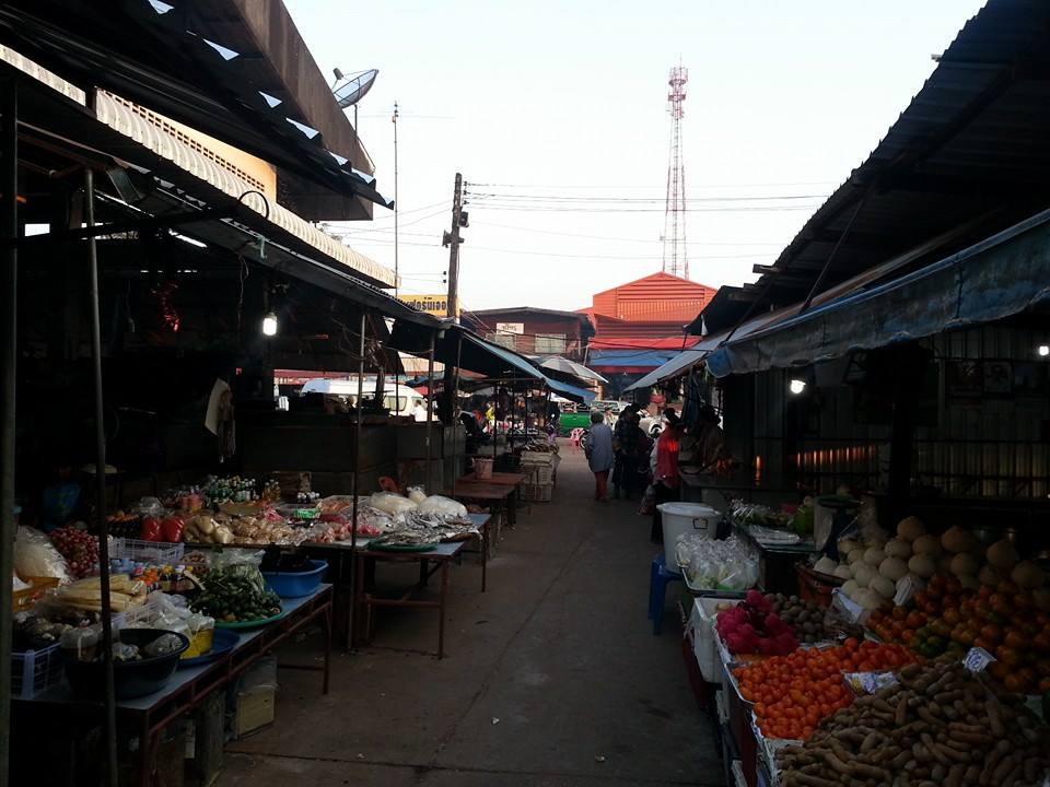 33610_ด้านข้างตลาด.jpg