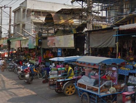 44741_ร้านค้าด้านหน้าตลาด.JPG