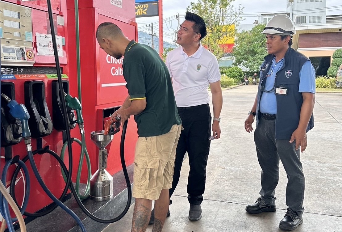 กรมการค้าภายใน ระดมตรวจหัวจ่ายน้ำมัน ก่อนหยุดเทศกาลสงกรานต์