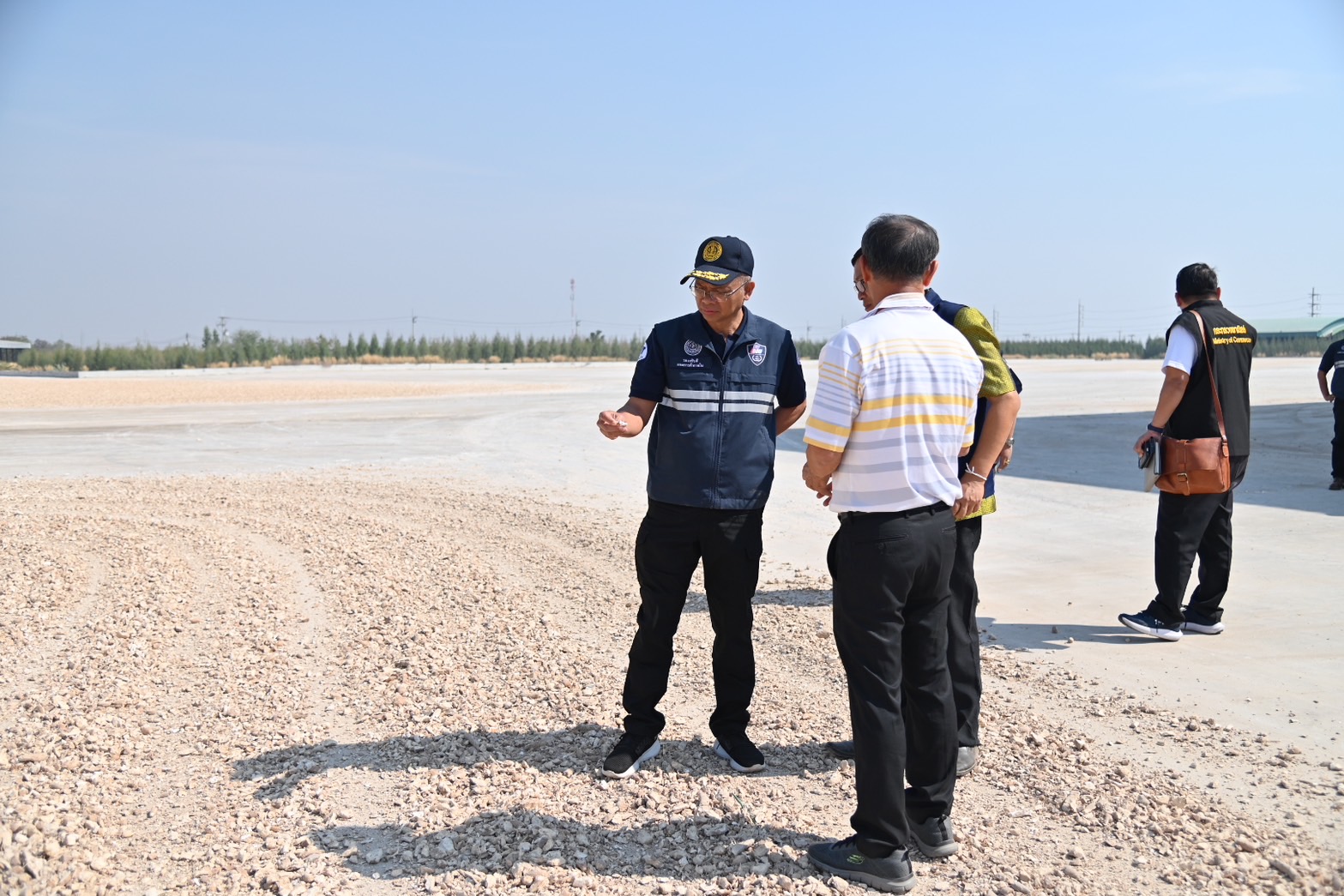 พาณิชย์ เฝ้าติดตามสถานการณ์มันสำปะหลังอย่างใกล้ชิด สร้างความเป็นธรรมให้เกษตรกร