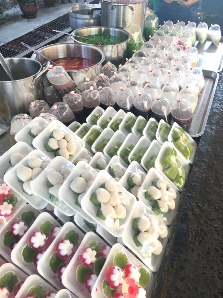 33713_แผงค้า ขนมหวาน.jpg