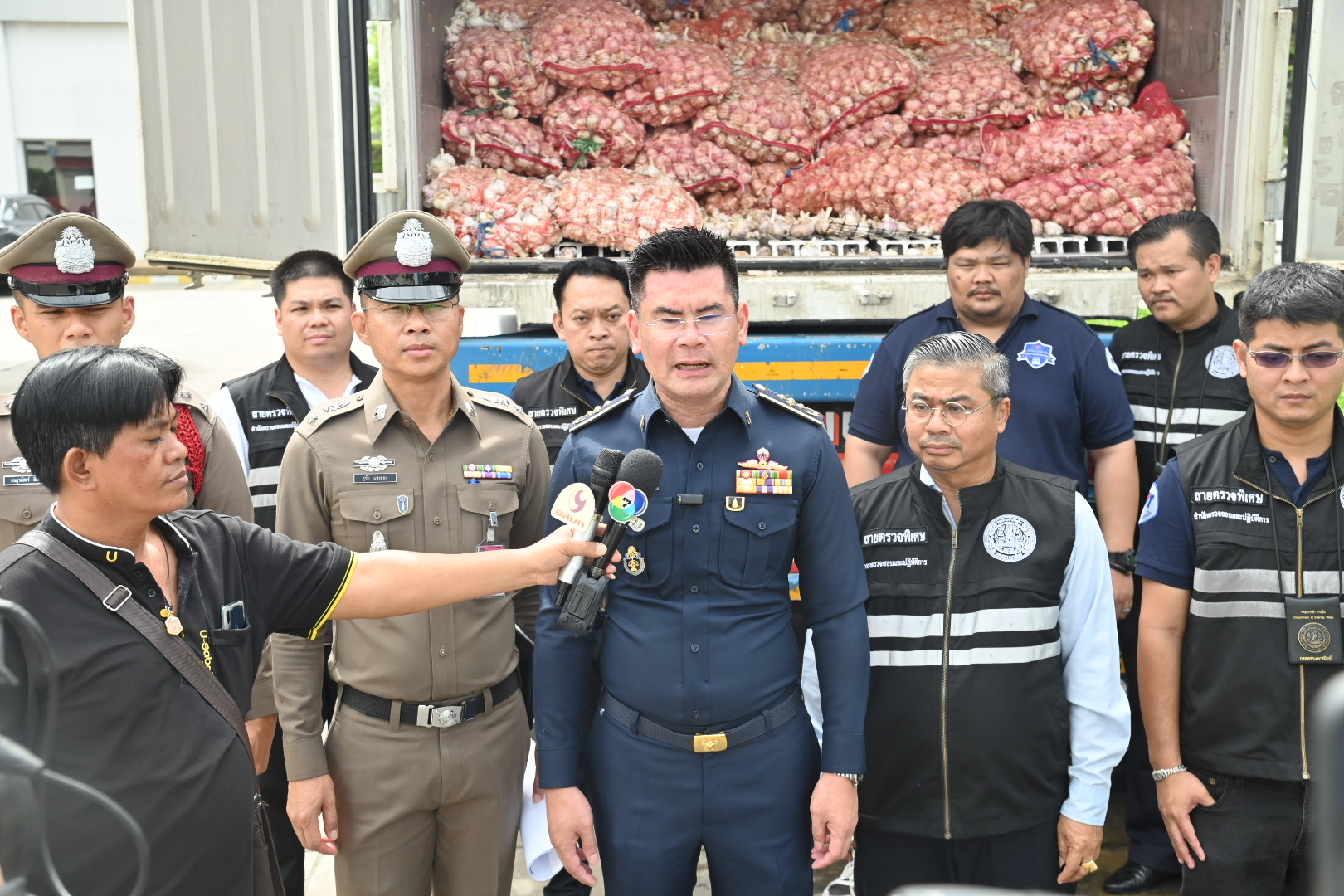 กรมการค้าภายในลุยจับดำเนินคดีผู้ลักลอบขนกระเทียมเถื่อน