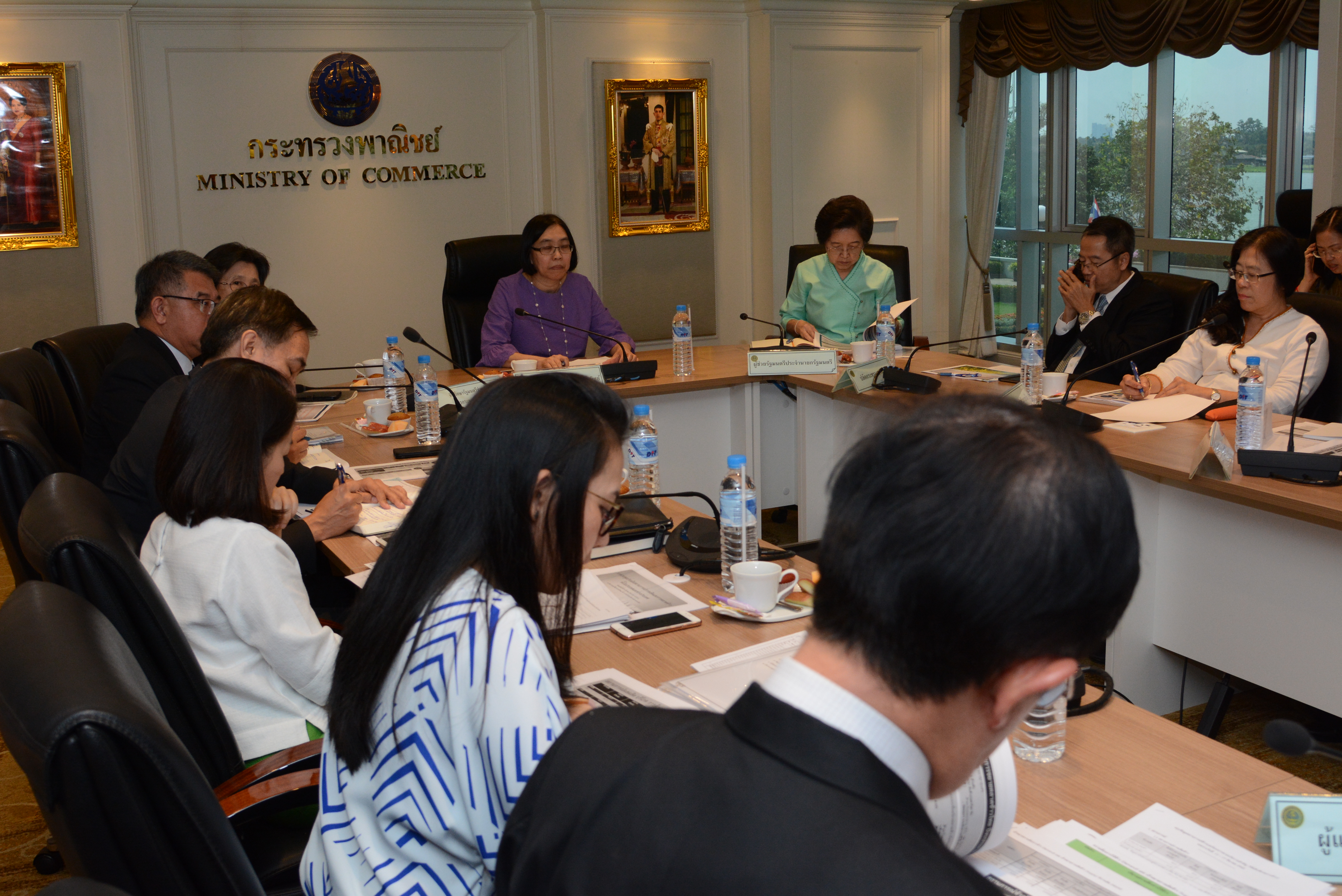 การประชุมหารือประเมินสถานการณ์การผลิตและการตลาดข้าว