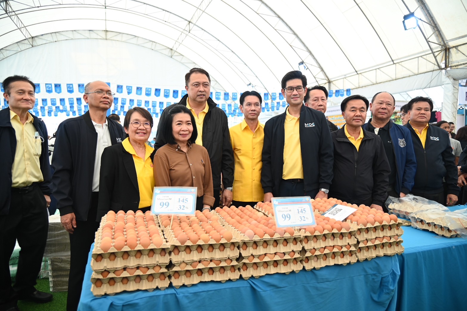 พาณิชย์เปิดงานธงฟ้าราคาประหยัดจ.ชลบุรี