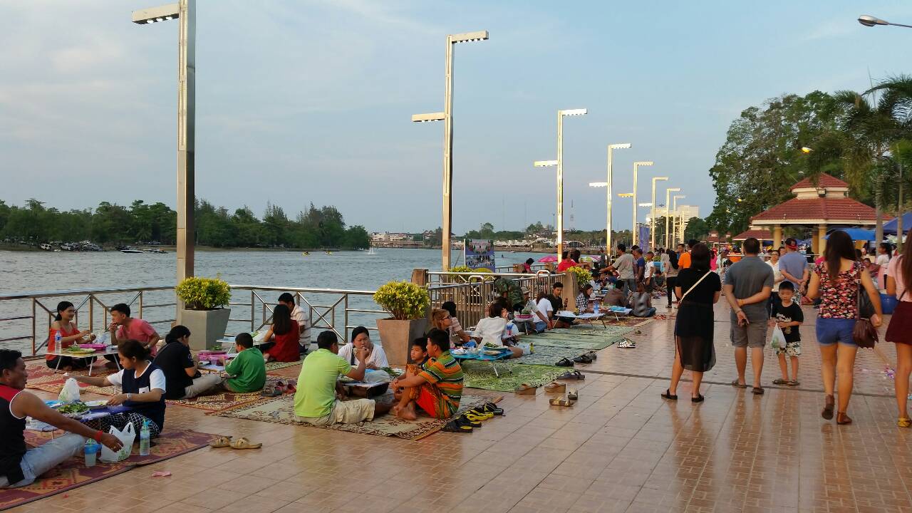 10936_ริมเขื่อน.jpg