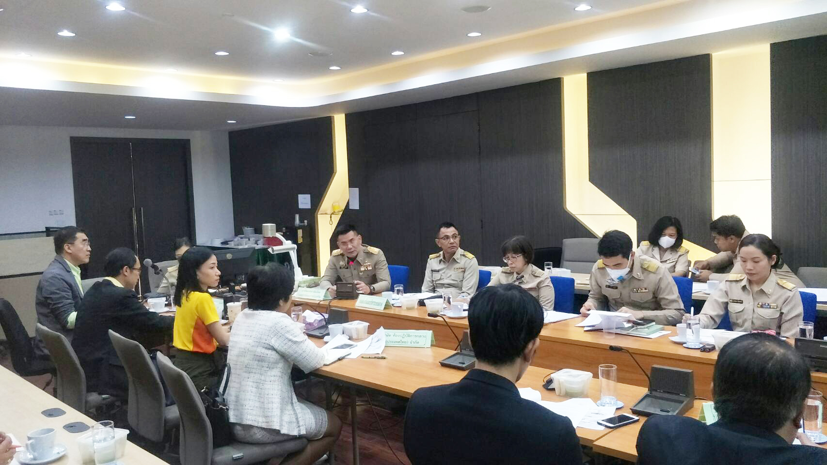 รองอธิบดีร่วมประชุมร่วมกับสายการบินและทีมนักวิจัยบรรจุภัณฑ์มหาวิทยาลัยธรรมศาสตร์