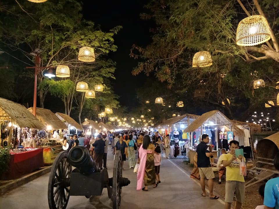 67749_บรรยากาศยามค่ำคืน.jpg