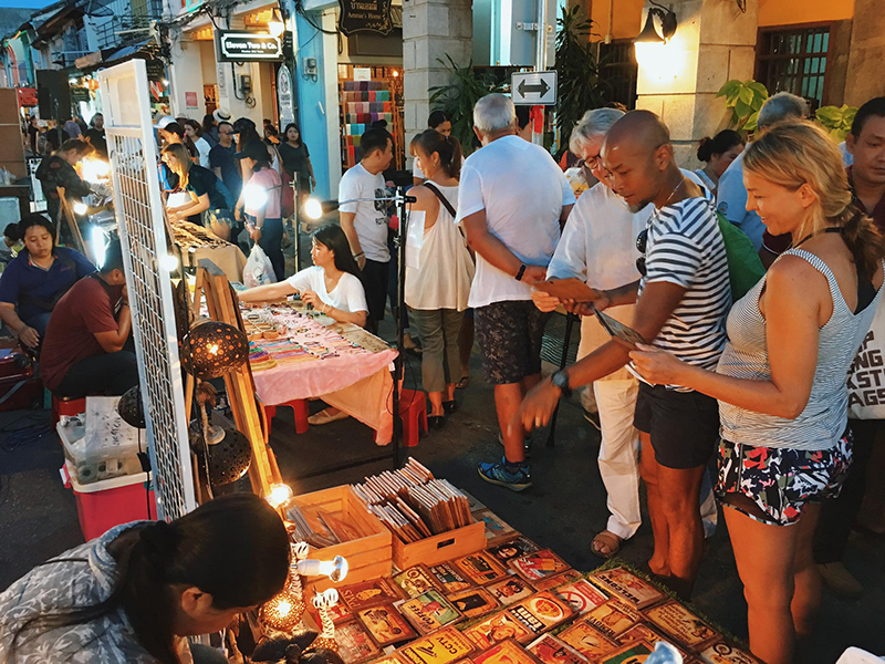 46690_บริเวณร้านขายรูป.jpg