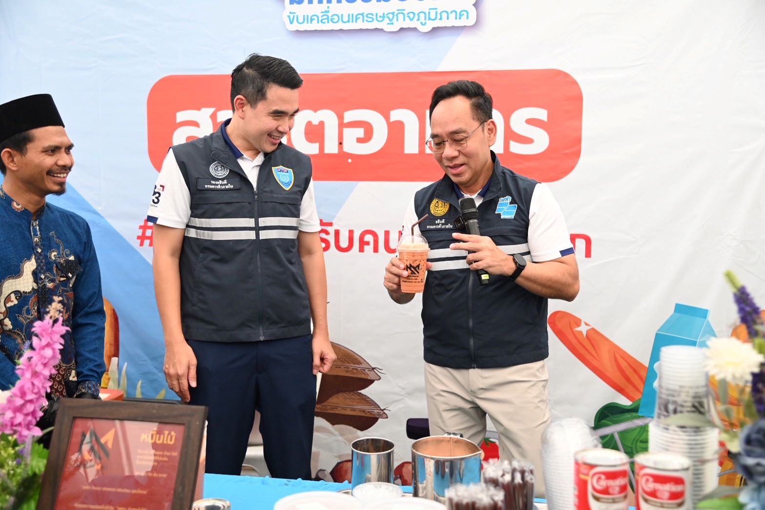 “DIT” จัดมหกรรมธงฟ้า @สงขลา จับจ่ายคึกคัก 3 วัน ลดค่าครองชีพ พร้อมกระตุ้นเศรษฐกิจชุมชน 